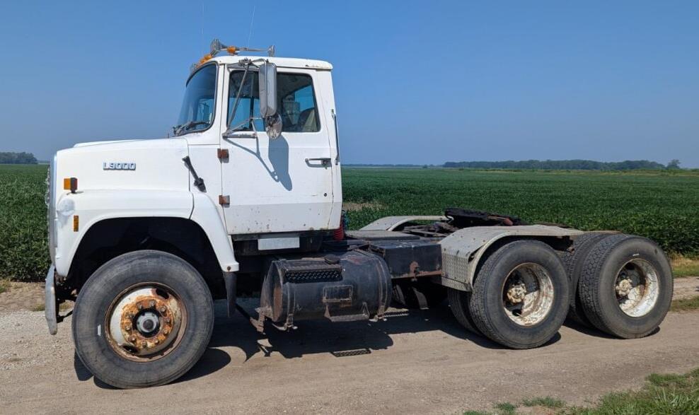 Image of Ford L9000 Primary image