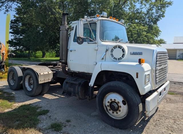 Image of Ford L9000 equipment image 1