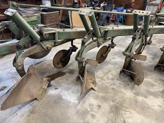 Image of John Deere 2500 equipment image 4