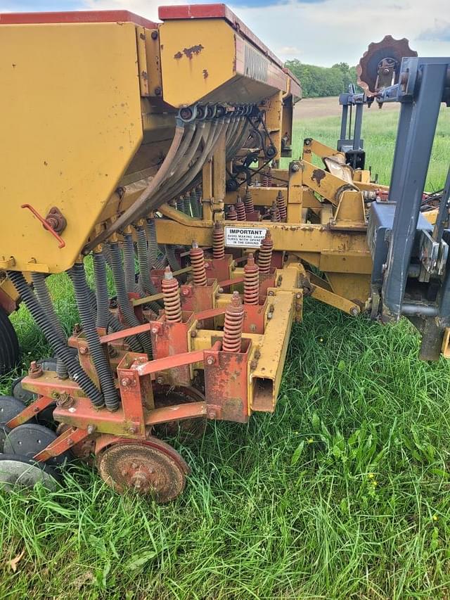 Image of Haybuster 147 equipment image 4
