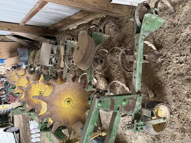 Image of John Deere 825 equipment image 3