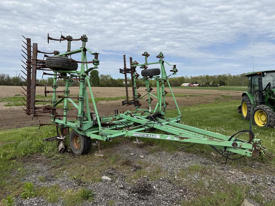 Image of Deutz-Allis 1300 Primary image