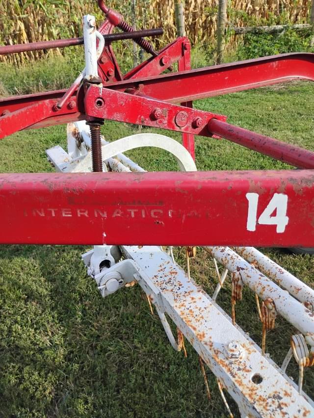 Image of International Harvester 14 equipment image 2