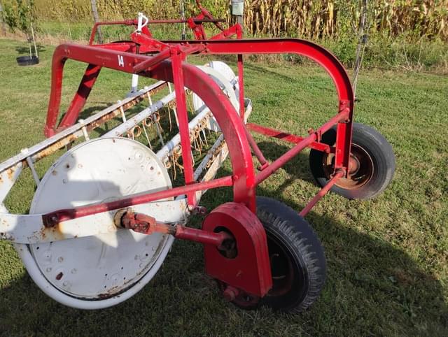 Image of International Harvester 14 equipment image 1