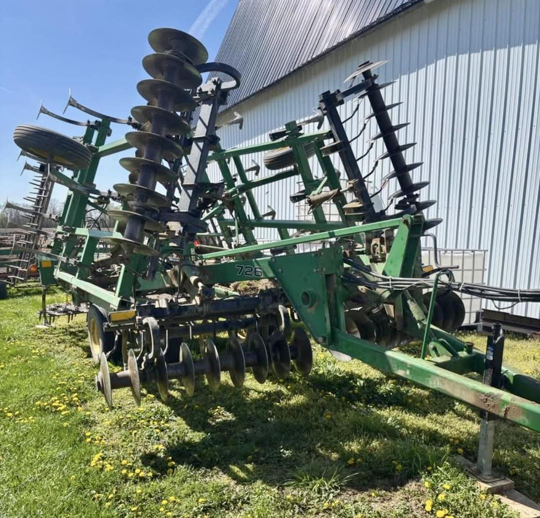 Image of John Deere 726 Primary image