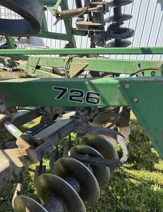 Image of John Deere 726 equipment image 4