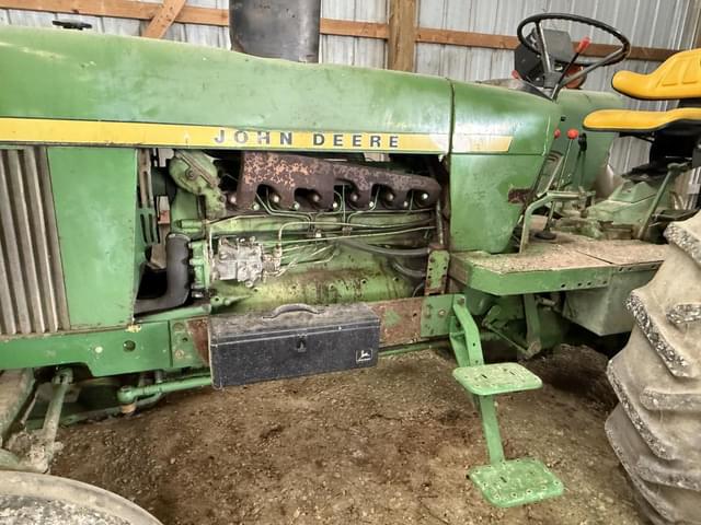 Image of John Deere 2840 equipment image 2
