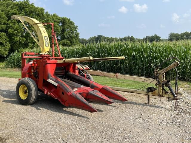 Image of Gehl 800 equipment image 1