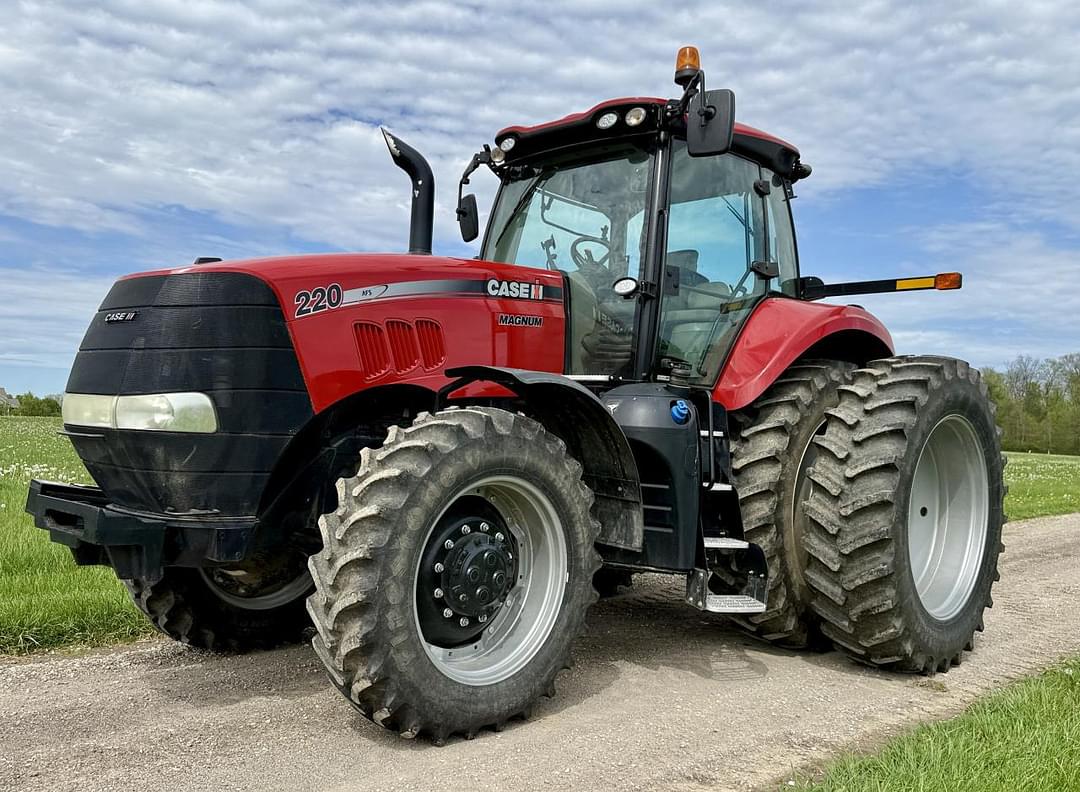 Image of Case IH Magnum 220 Primary image