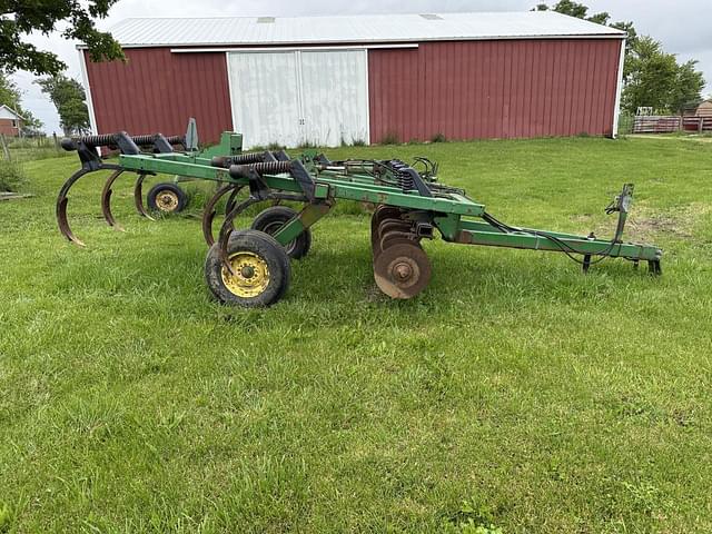 Image of John Deere 714 equipment image 3