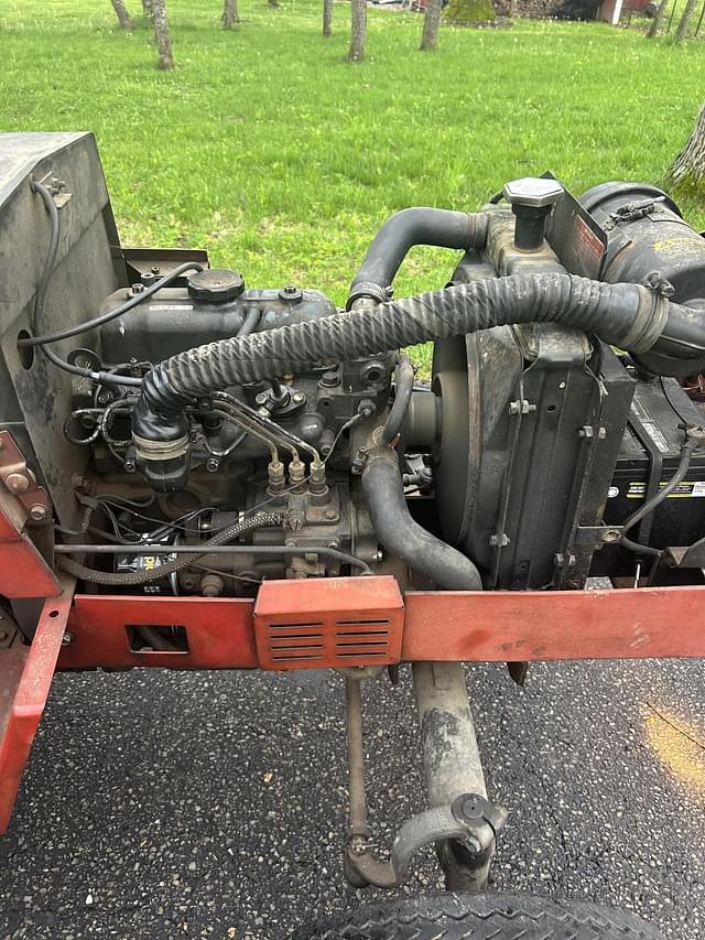 Image of International Harvester 244 equipment image 4