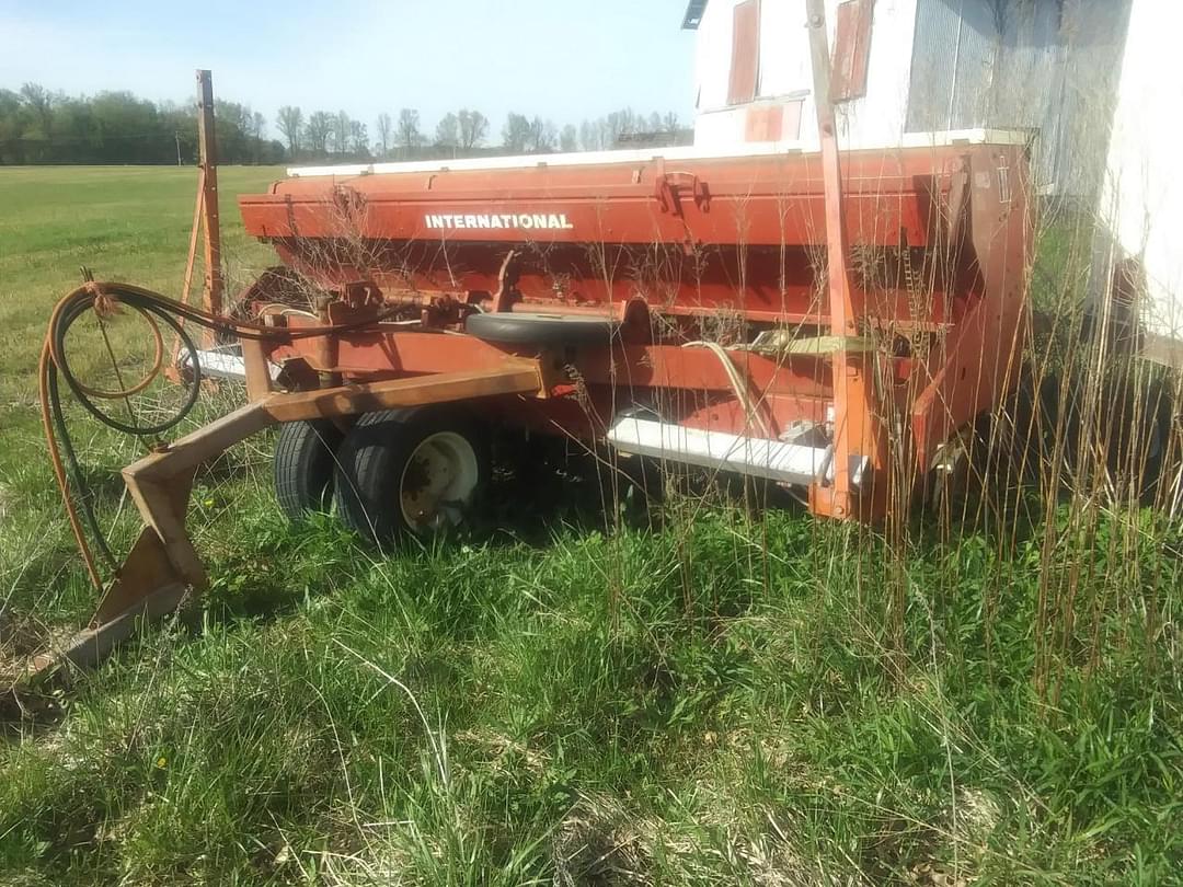Image of International Harvester 620 Primary image