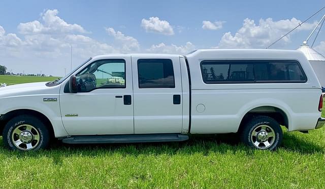 Image of Ford F-250 equipment image 3