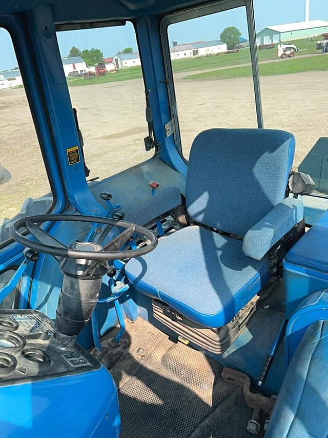 Image of Ford TW-25 equipment image 4