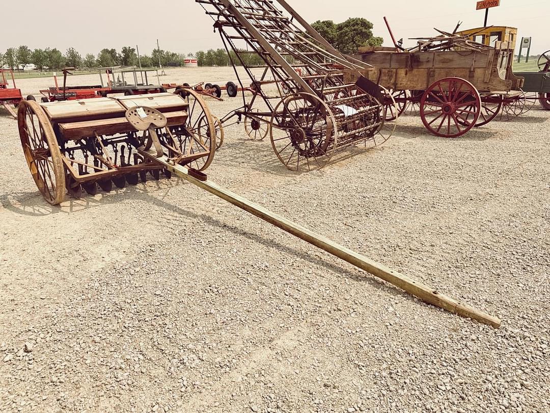 Image of John Deere Van Brunt Primary image