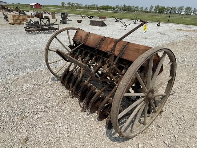 Image of John Deere Van Brunt equipment image 1