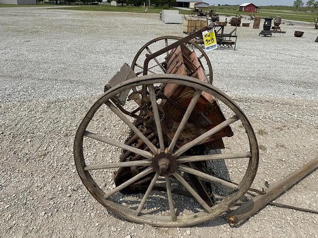 Image of John Deere Van Brunt equipment image 3