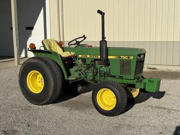 Main image John Deere 750
