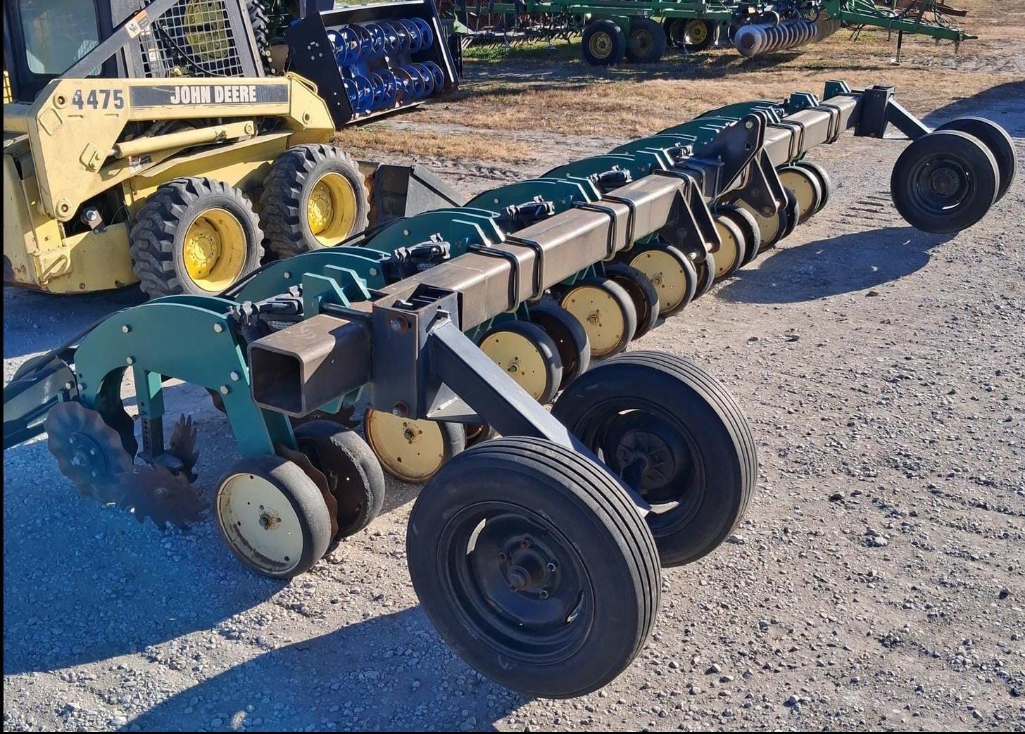 Twin Diamond Stripcat Equipment Image0