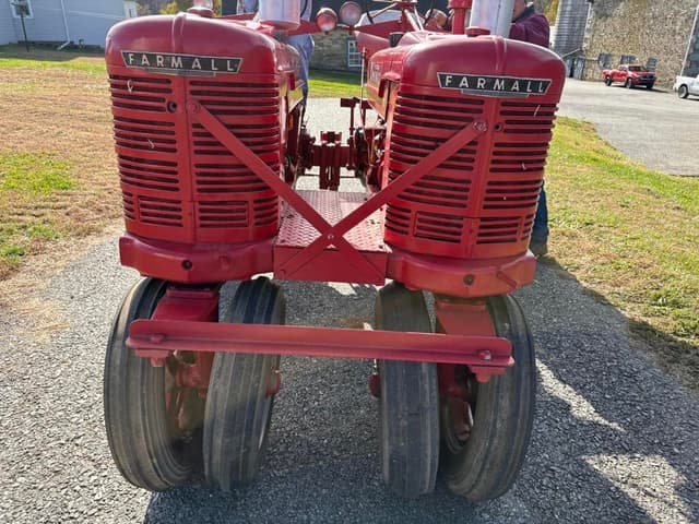Image of Farmall H equipment image 4