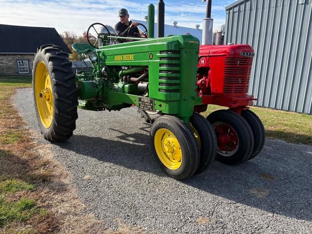 Image of John Deere B equipment image 1