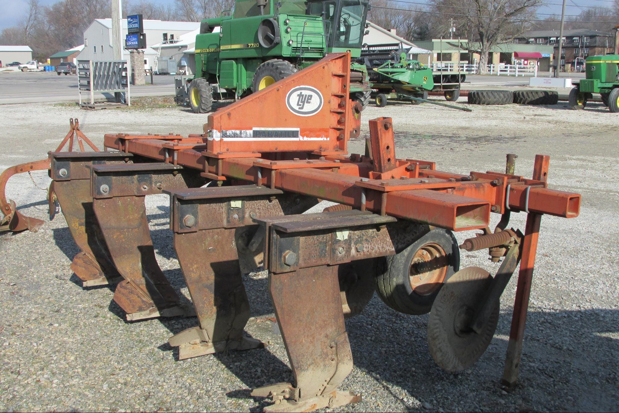 Tye Paratill Equipment Image0