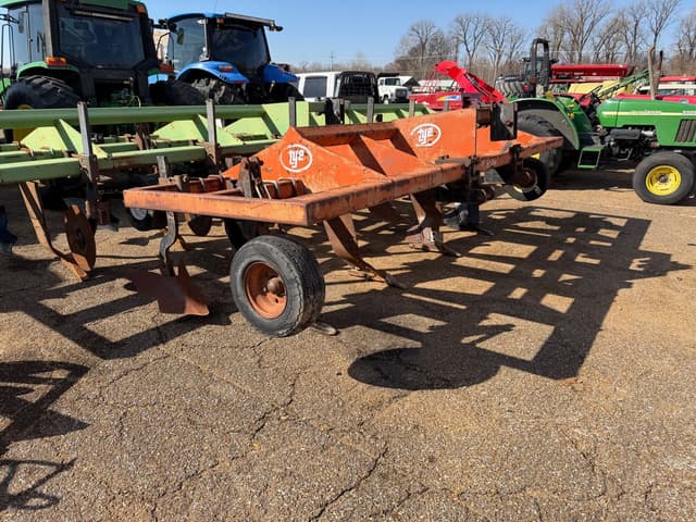 Image of Tye Paratill equipment image 2