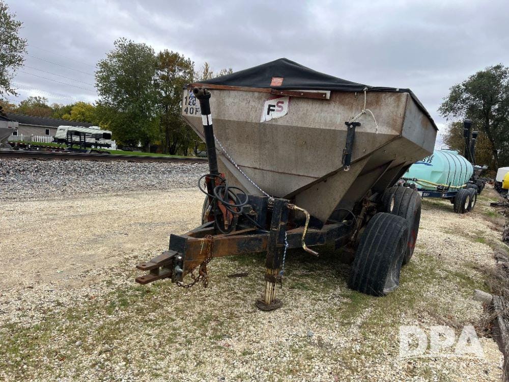 Tyler Moonwalk Equipment Image0