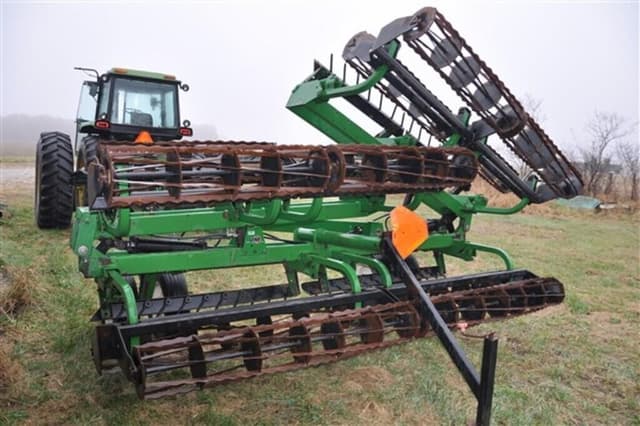 Image of Unverferth 220 equipment image 3