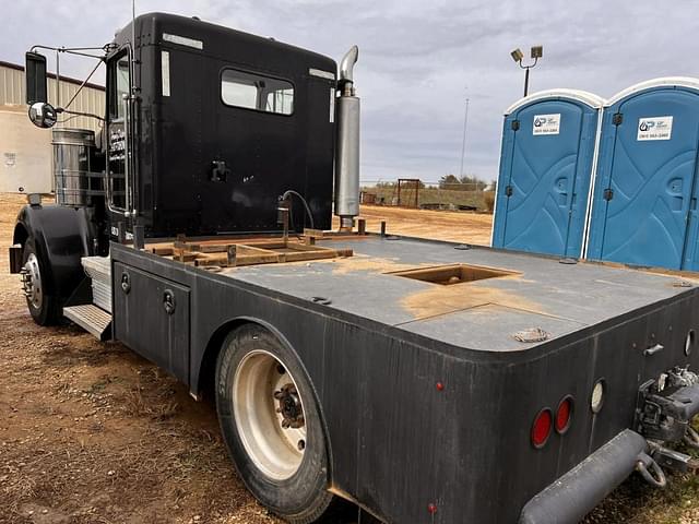 Image of Kenworth W900B equipment image 2