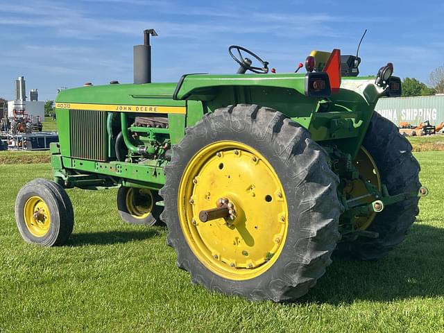 Image of John Deere 4030 equipment image 2
