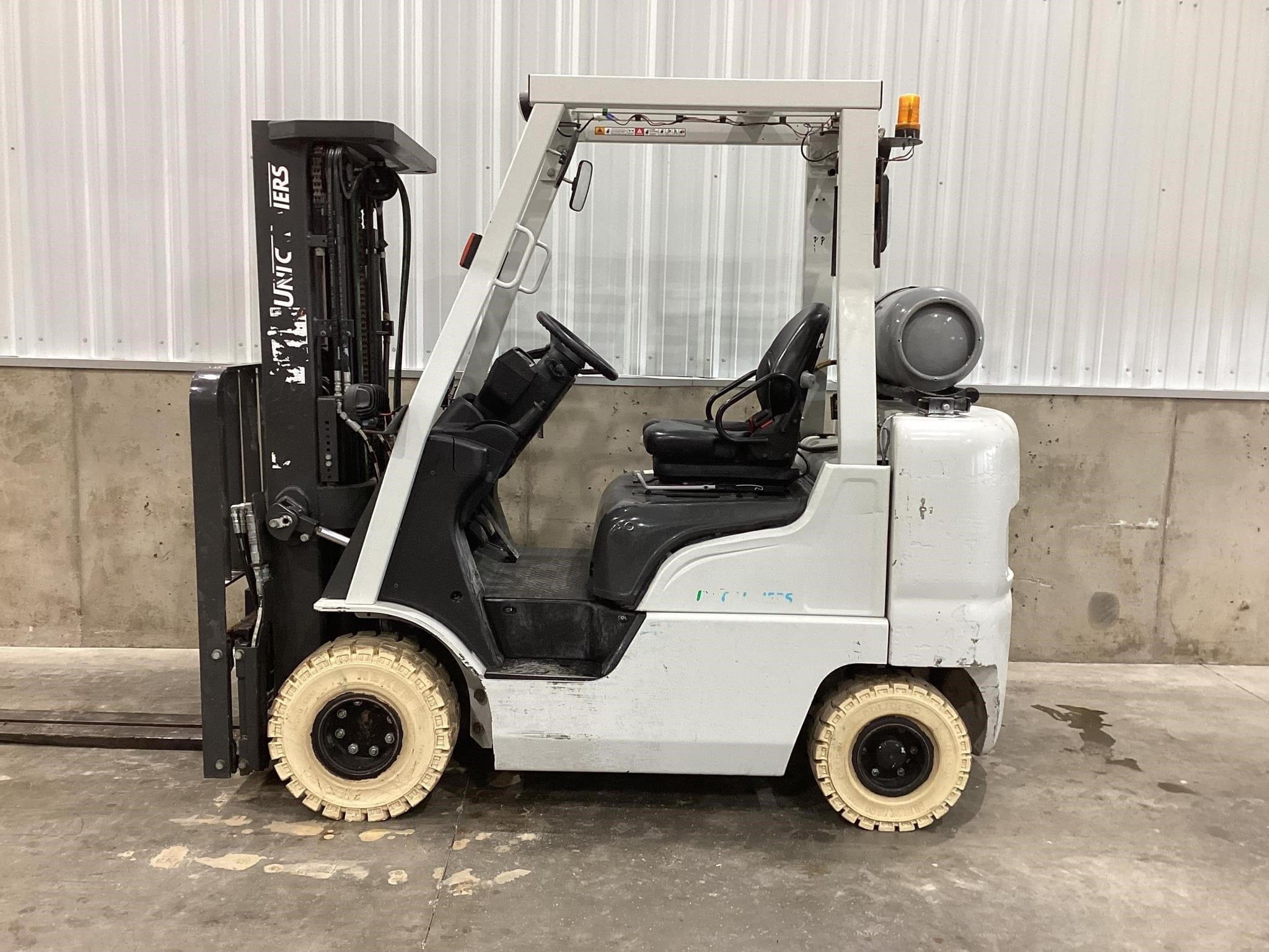 2020 Unicarriers AF50LP Equipment Image0