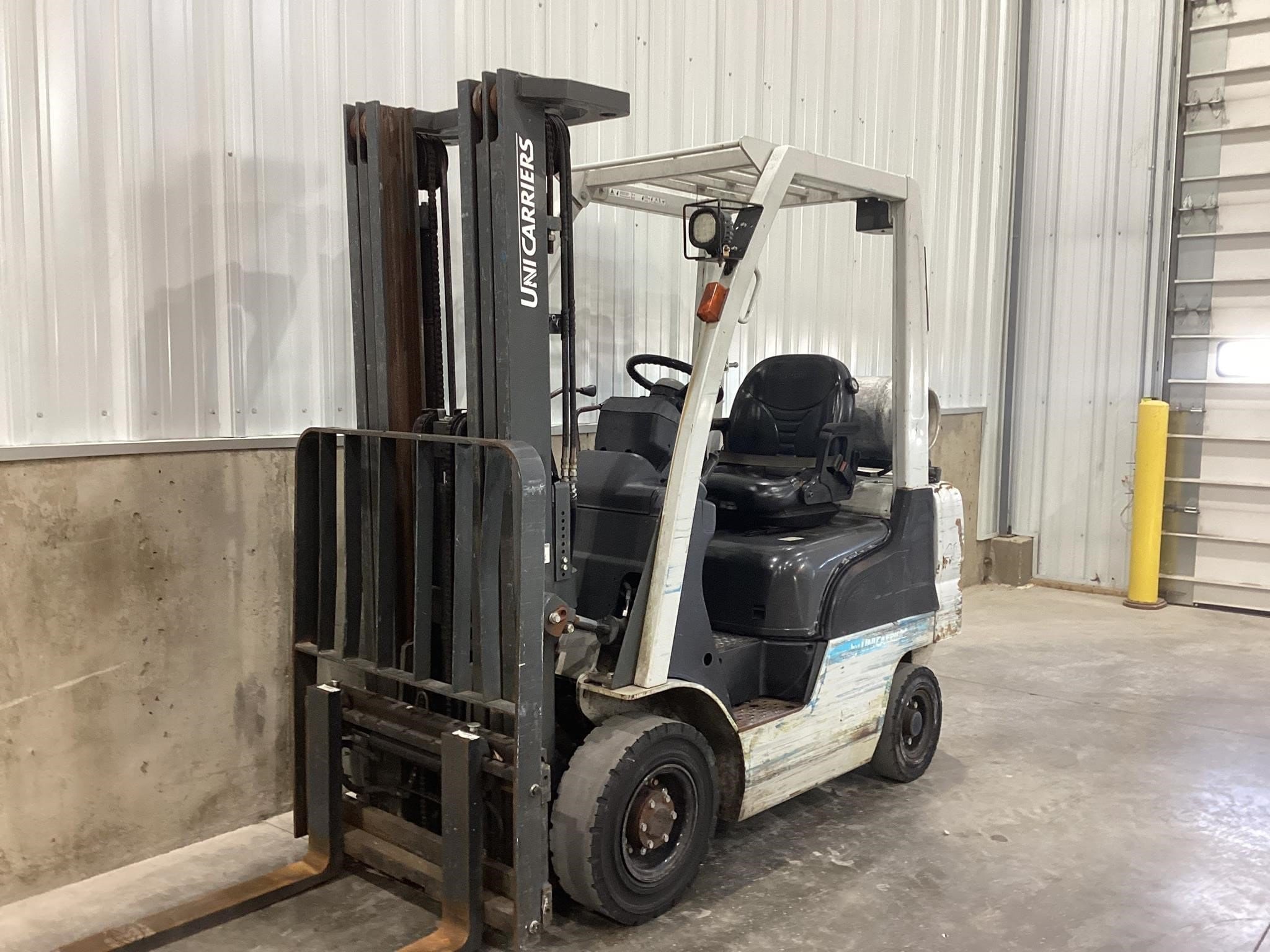 2015 Unicarriers 40 Equipment Image0