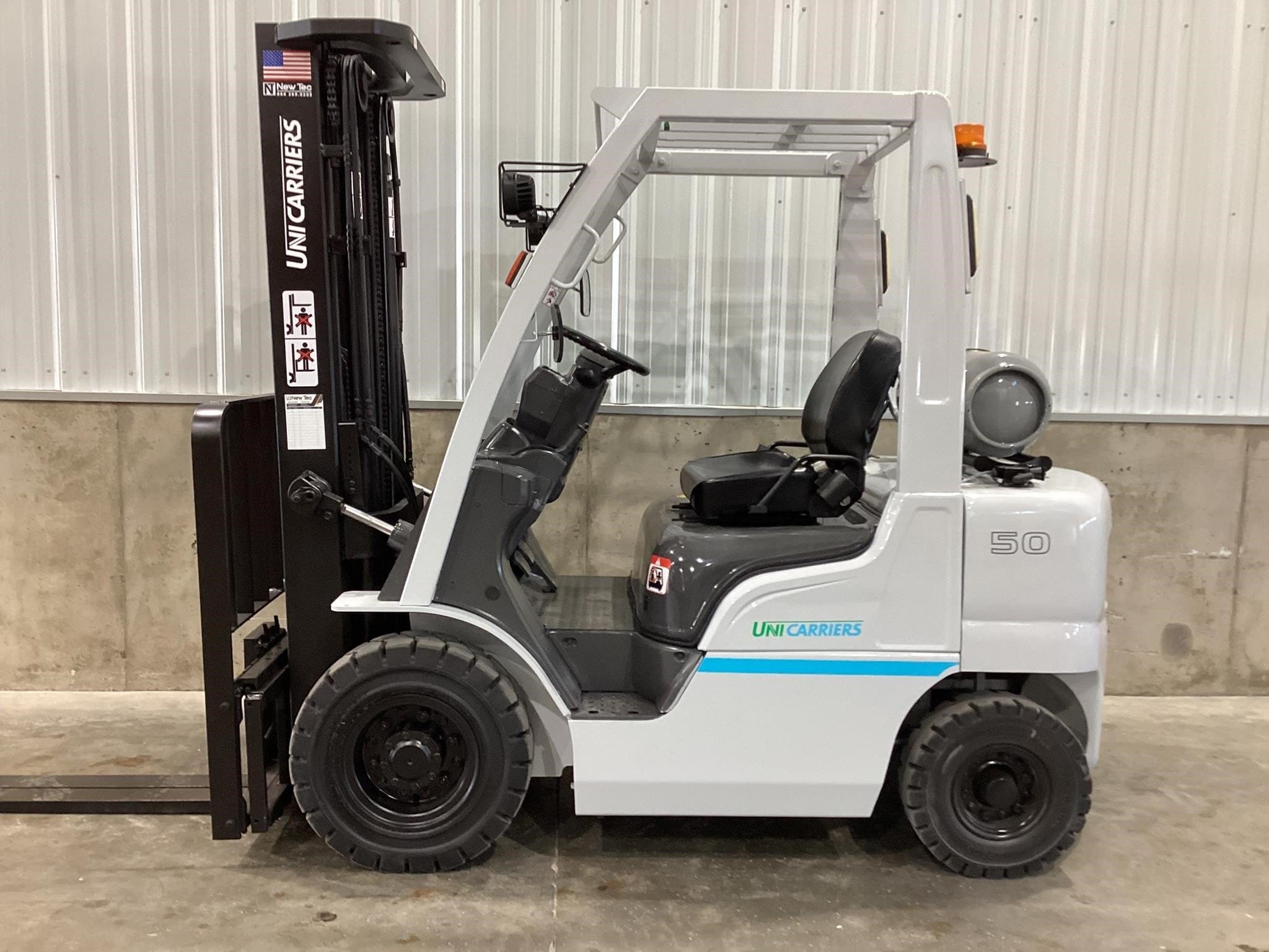 2017 Unicarriers PF50 Equipment Image0