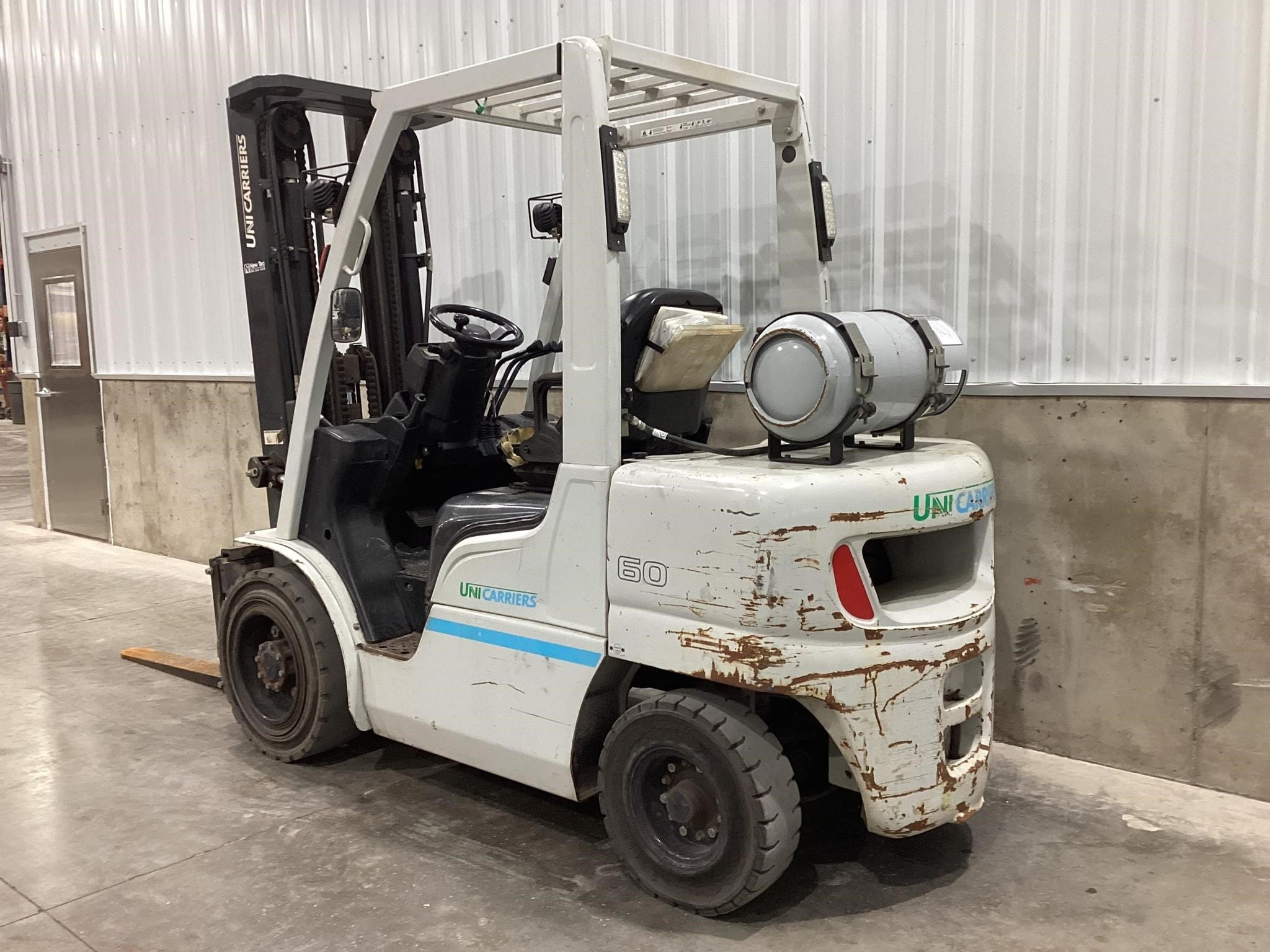 2016 Unicarriers PF60 Equipment Image0