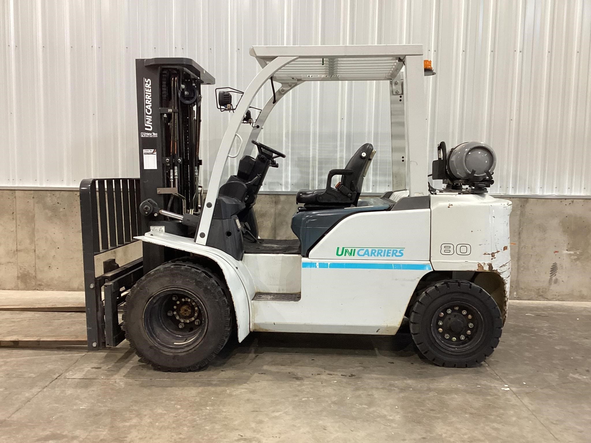 2016 Unicarriers 80 Equipment Image0