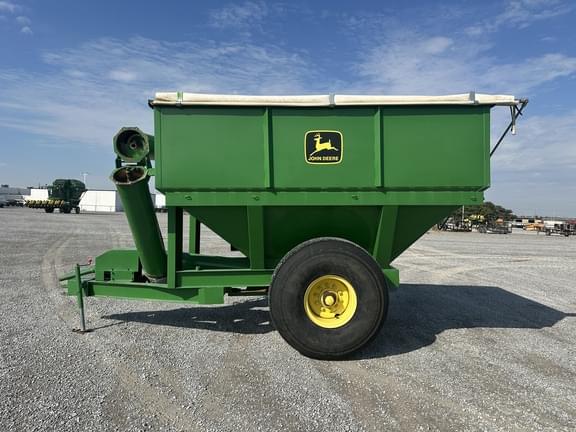 Image of United Farms 400 equipment image 1