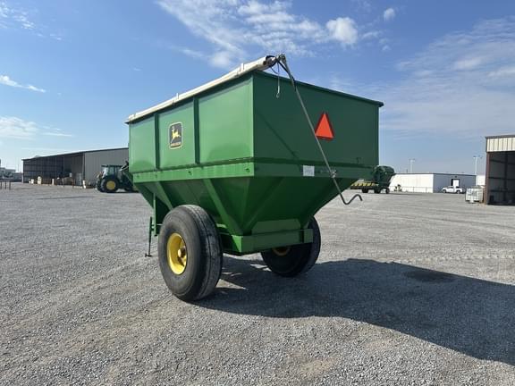 Image of United Farms 400 equipment image 2