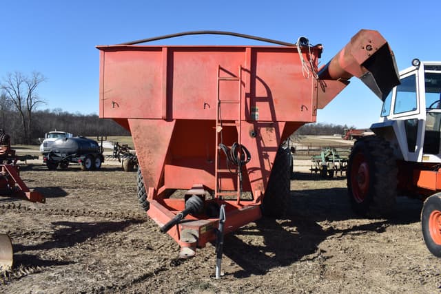 Image of United Farm Tools 500 equipment image 1