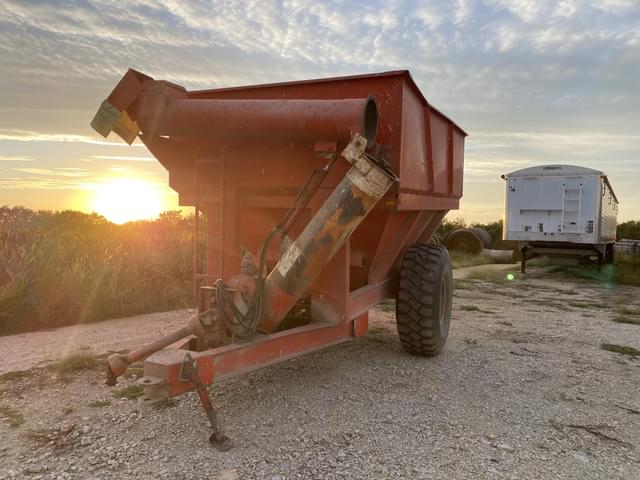 Image of United Farm Tools 400 equipment image 2