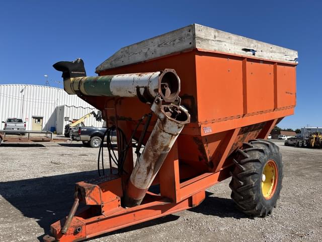 Image of United Farm Tools 400 equipment image 2