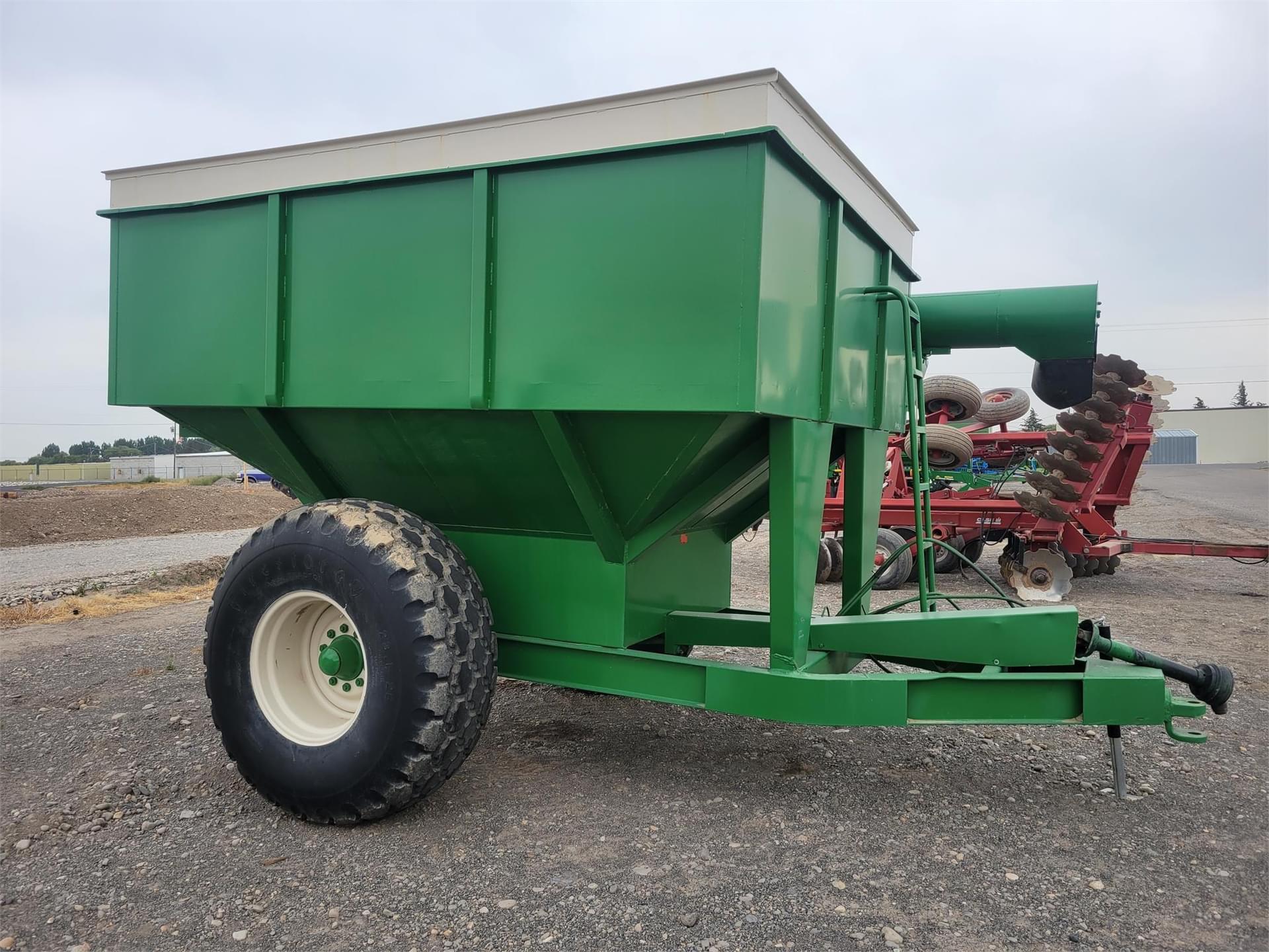 United Farm Tools 500 Harvesting Grain Carts for Sale Tractor Zoom