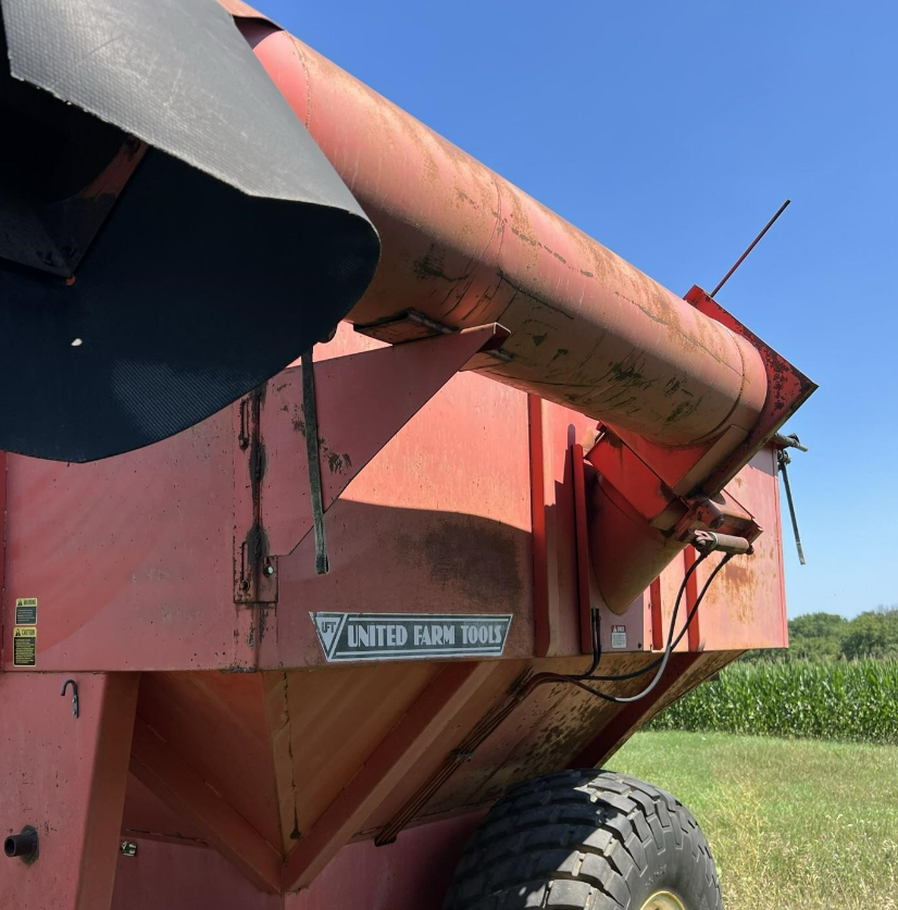 United Farm Tools 500 Harvesting Grain Carts for Sale Tractor Zoom