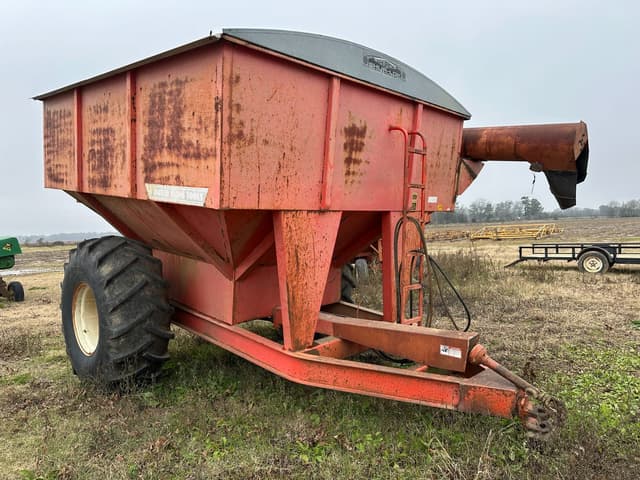Image of United Farm Tools 500 equipment image 1