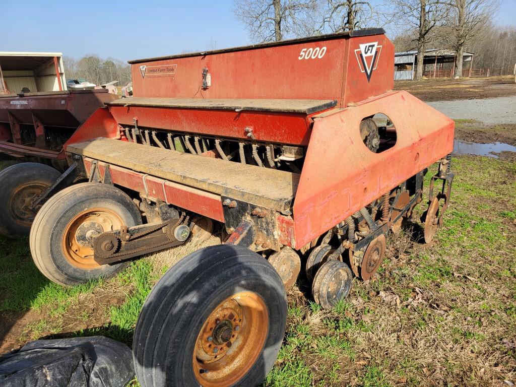 Tractor Zoom United Farm Tools 5000