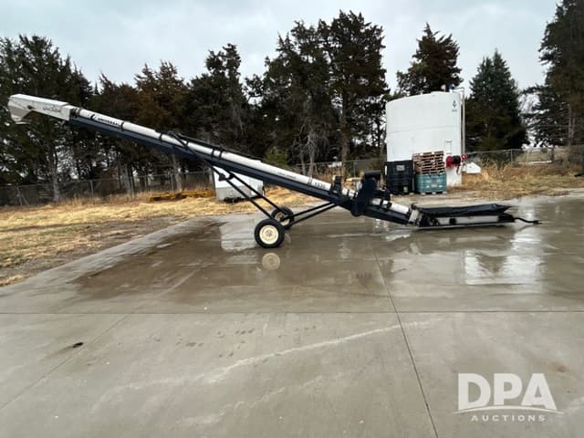 Image of Universal 1535 equipment image 1