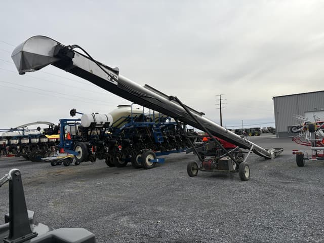 Image of Universal 1547 equipment image 1