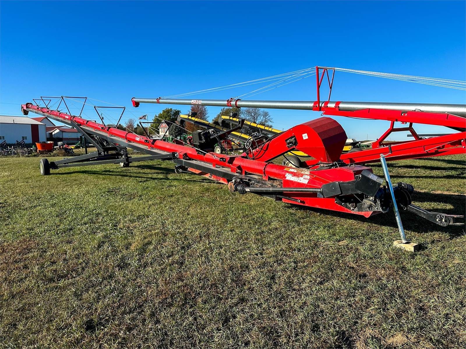 Universal 1585 SD Equipment Image0