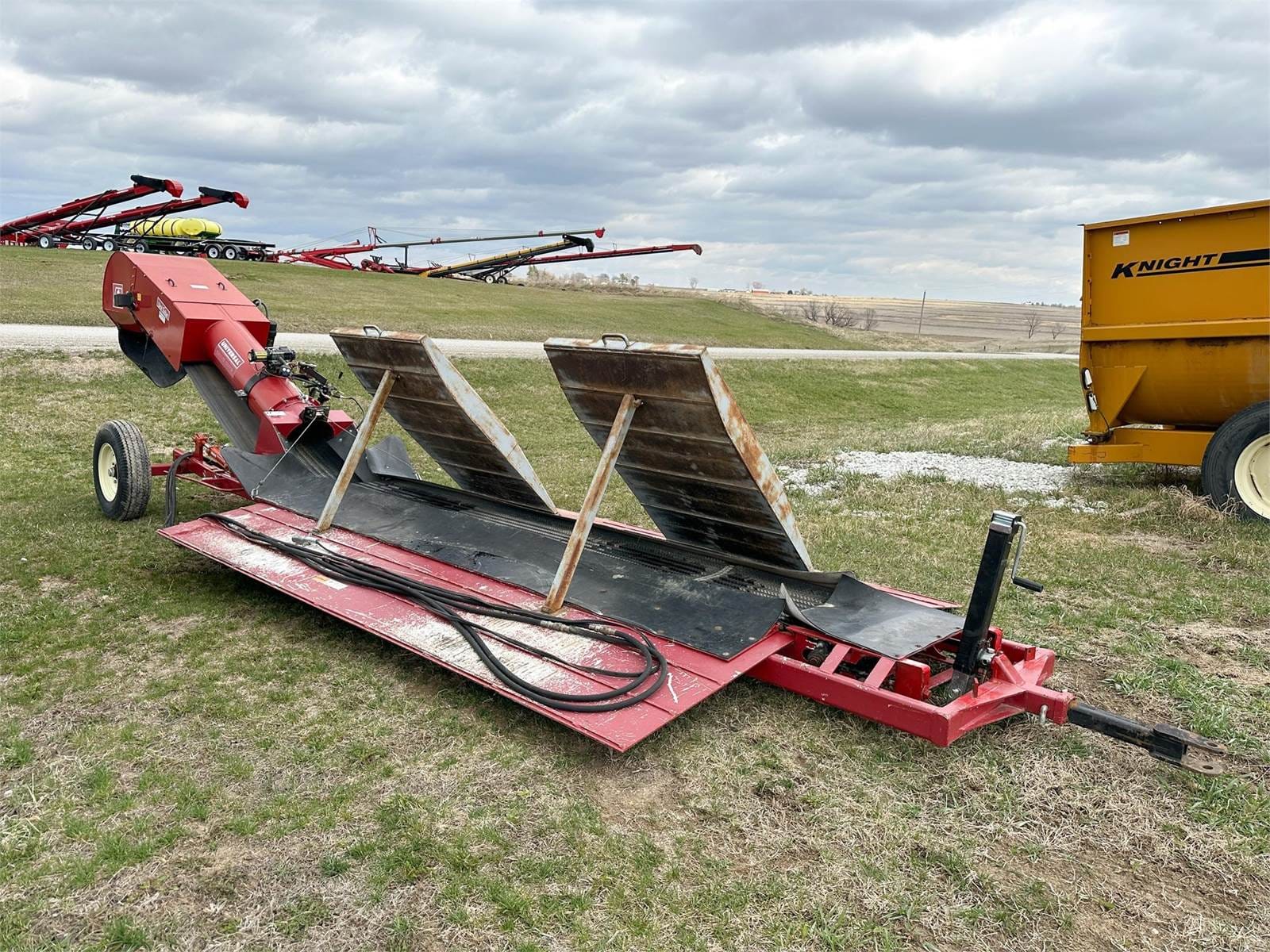 Universal 2200 Equipment Image0