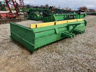 Undetermined Snow Pusher Equipment Image0